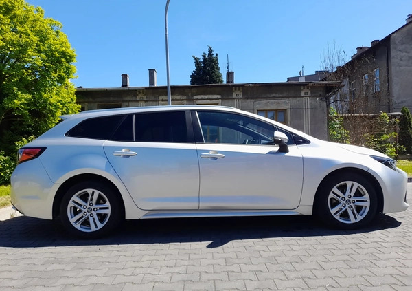 Toyota Corolla cena 61800 przebieg: 346000, rok produkcji 2019 z Oświęcim małe 191